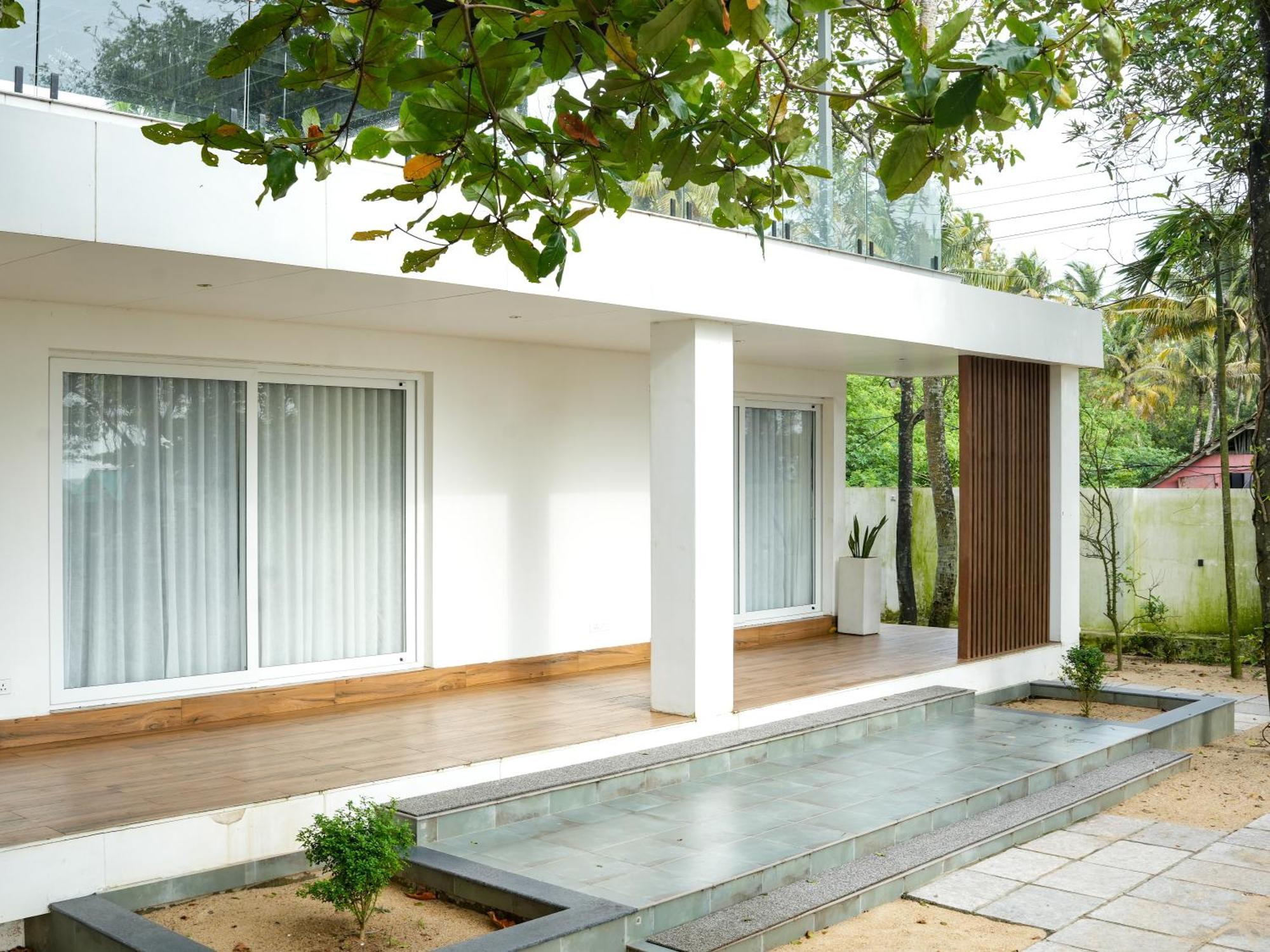 Villa Ocean Whisper- Psst! Hidden Gem Karuvapadna Esterno foto